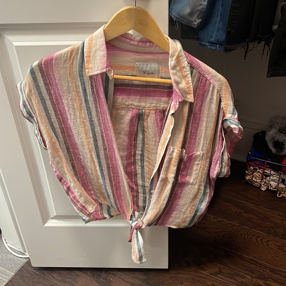 Rails button down top